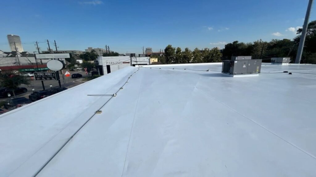 Retail Building Roofing Contractor in Kelso, WA: Protecting Your Business & Inventory