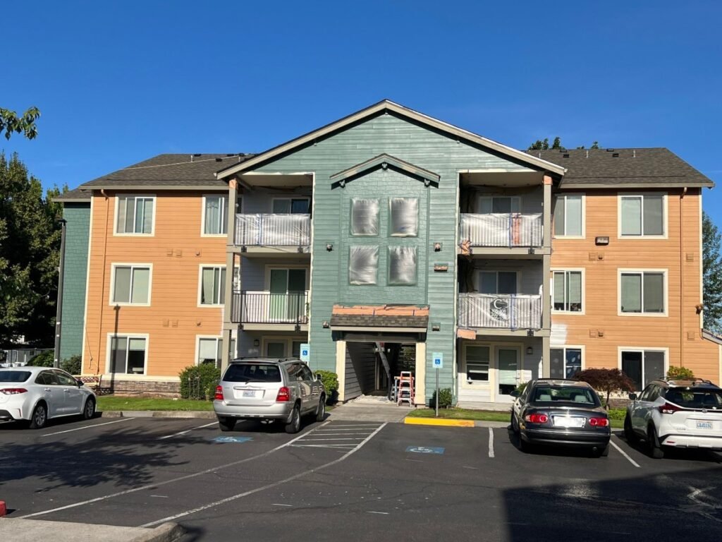 Expert Apartment Roofers in Portland & Vancouver: A Property Manager’s Guide